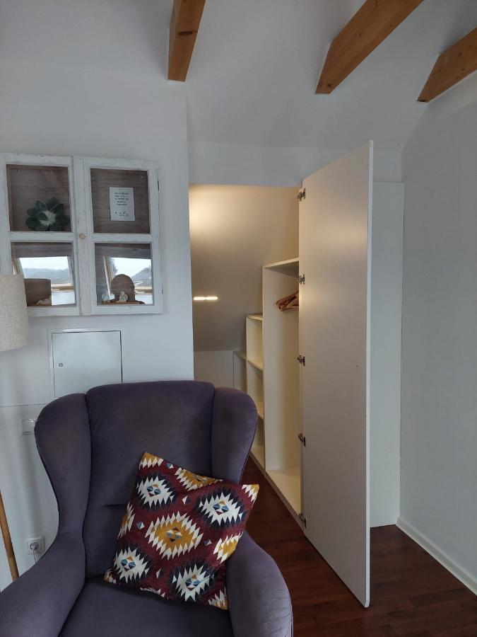 Moderne, Gemuetliche Dg-Wohnung In Ruhiger Lage Neunburg vorm Wald Eksteriør bilde
